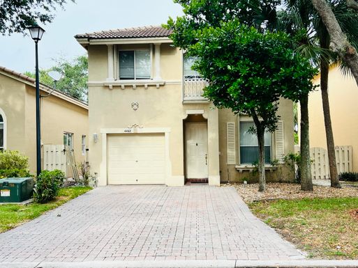 4462 Lake Taheo, West Palm Beach, FL 33409