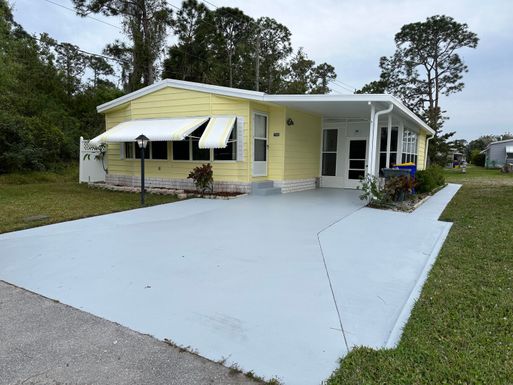 2566 Pontiac, Stuart, FL 34997