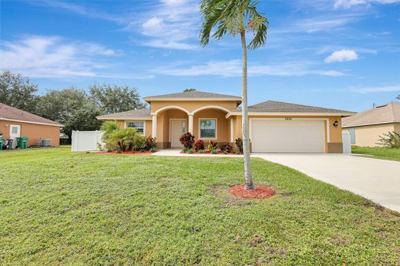 3858 Daisy, Port Saint Lucie, FL 34953