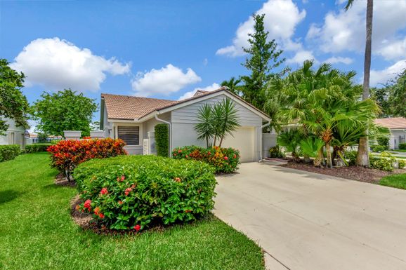 523 Prestwick, Palm Beach Gardens, FL 33418