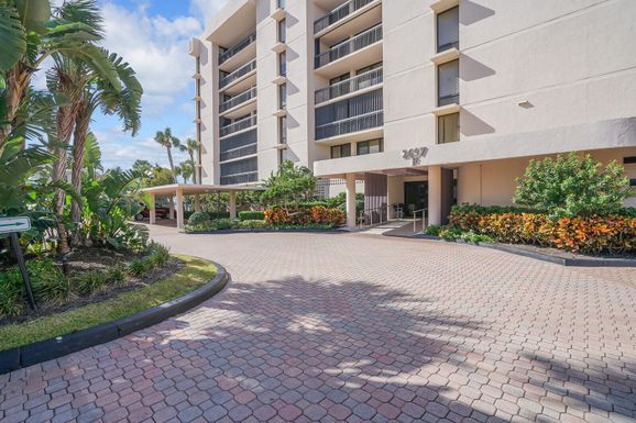 2697 Ocean, Boca Raton, FL 33431