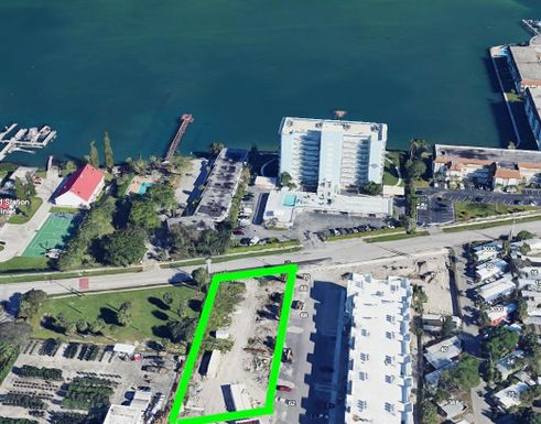 3139 Lake Shore, Riviera Beach, FL 33404