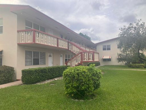 49 Sussex B, West Palm Beach, FL 33417