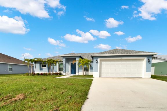 758 Dupre, Port Saint Lucie, FL 34983