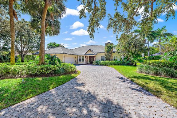 18433 Heritage Drive, Tequesta, FL 33469