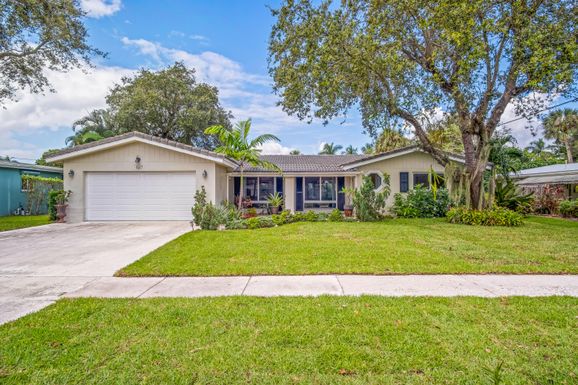 127 7th, Boca Raton, FL 33486