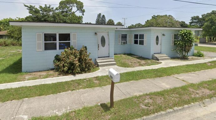 2204 Avenue G, Fort Pierce, FL 34950