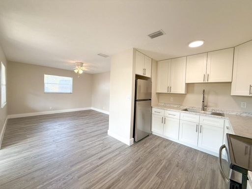 710 G, Lake Worth, FL 33460