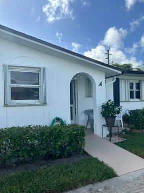 2936 Crosley, West Palm Beach, FL 33415