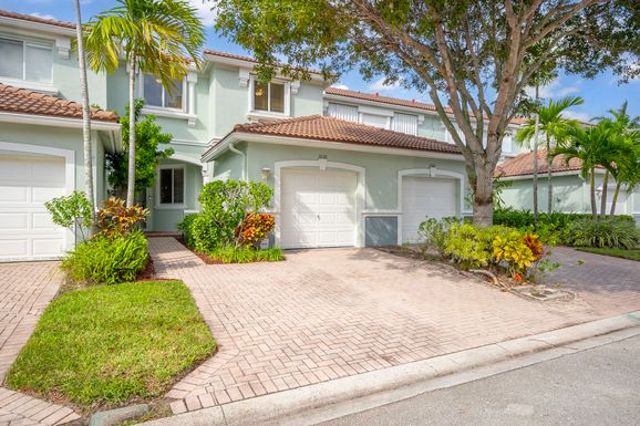 2138 Oakmont, Riviera Beach, FL 33404