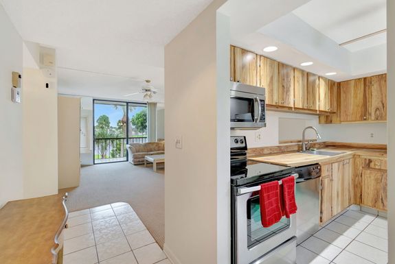 5160 Las Verdes, Delray Beach, FL 33484