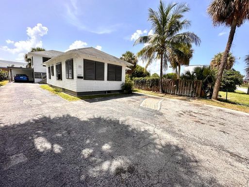 2105 Ponce De Leon, West Palm Beach, FL 33407