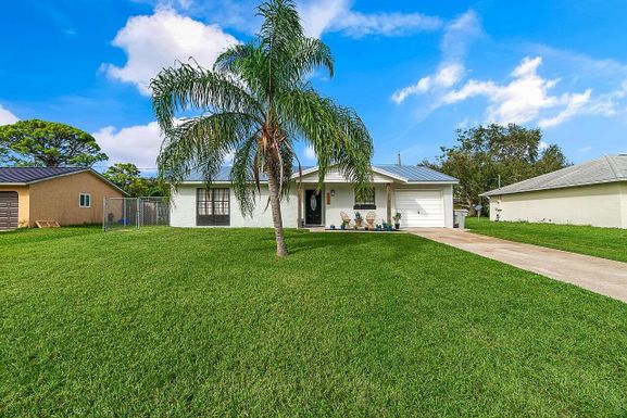 2055 7th, Vero Beach, FL 32962