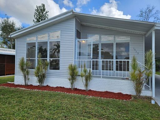 1575 35th, Okeechobee, FL 34974