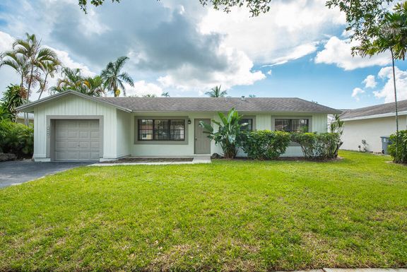 9720 Saddlebrook, Boca Raton, FL 33496