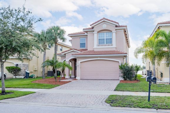 961 Leonardo Circle, Port Saint Lucie, FL 34986