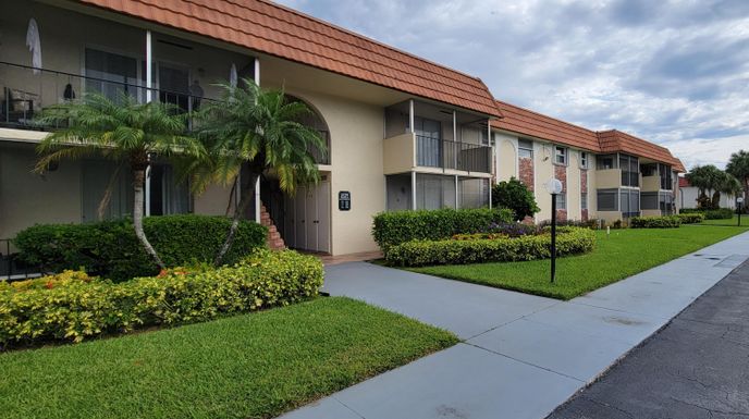 22795 66th, Boca Raton, FL 33428