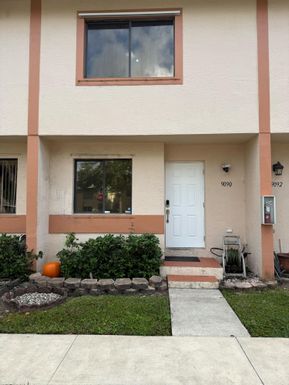 9090 40th, Coral Springs, FL 33065