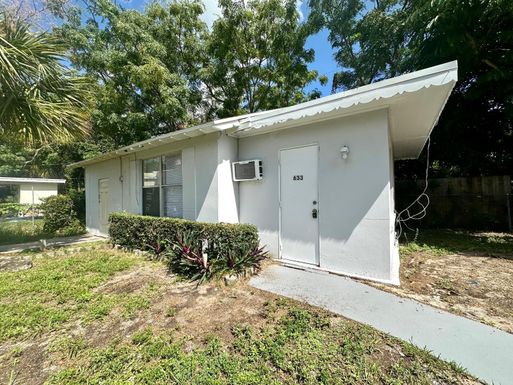 633 40th, West Palm Beach, FL 33407