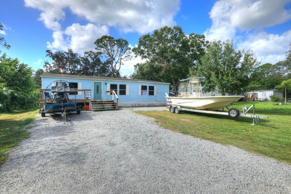 192 Maple, Fellsmere, FL 32948