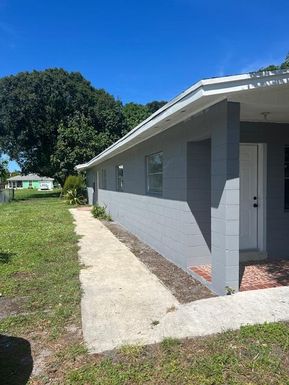 1414 Edgewood, Fort Pierce, FL 34950