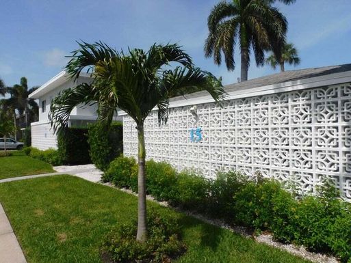 15 Palmway, Lake Worth Beach, FL 33460