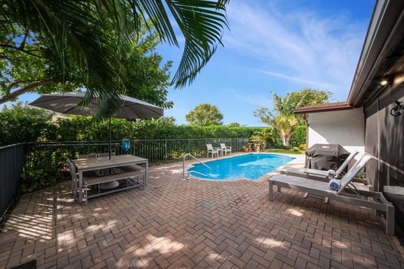 6372 Sleepy Willow, Delray Beach, FL 33484