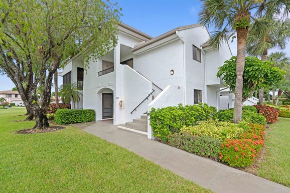 7599 Glendevon, Delray Beach, FL 33446