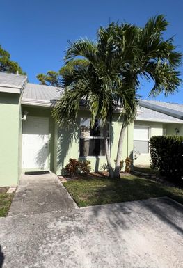 134 Oakwood, Jupiter, FL 33458