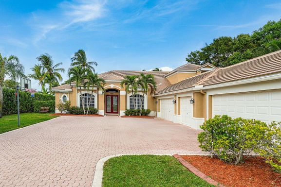 4475 Hunting, Lake Worth, FL 33467