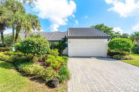 33 Windsor, Boynton Beach, FL 33436