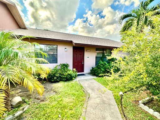 2315 Ida, West Palm Beach, FL 33415