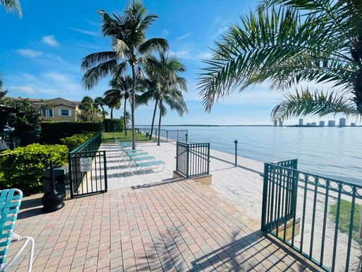 1050 Lake Shore, Lake Park, FL 33403