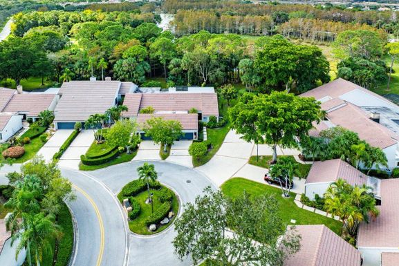 41 Edinburgh, Palm Beach Gardens, FL 33418