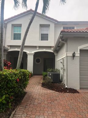 8277 Via Serena, Boca Raton, FL 33433