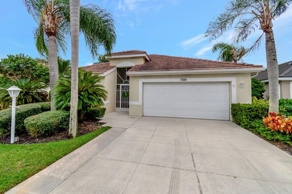 710 Clearbrook Park, Delray Beach, FL 33445