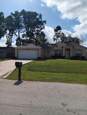 832 Trouville, Port Saint Lucie, FL 34953