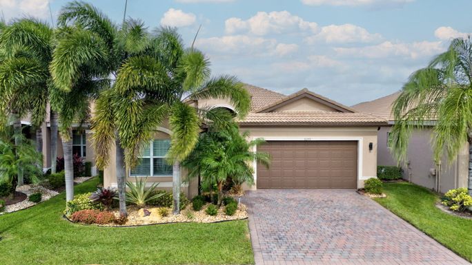 8279 Cloud Peak, Boynton Beach, FL 33473