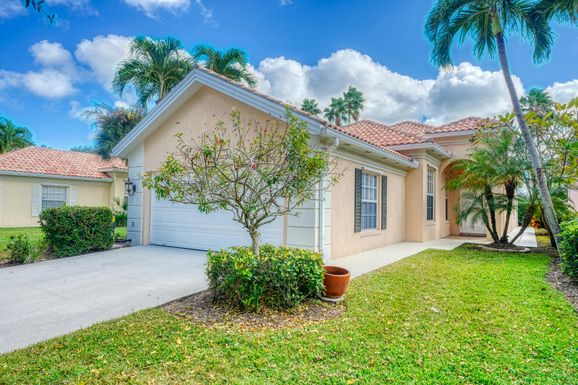 4784 Blossom, Delray Beach, FL 33445