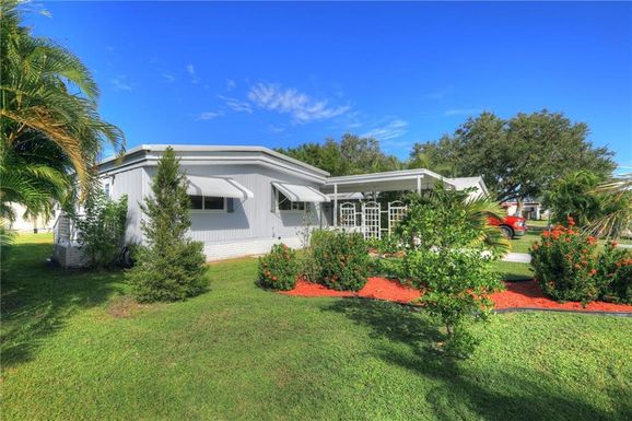 902 Cashew, Barefoot Bay, FL 32976