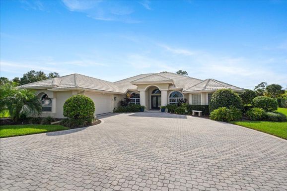 7951 Plantation Lakes, Port Saint Lucie, FL 34986