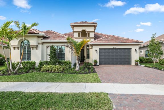 8961 Bastille, Parkland, FL 33076