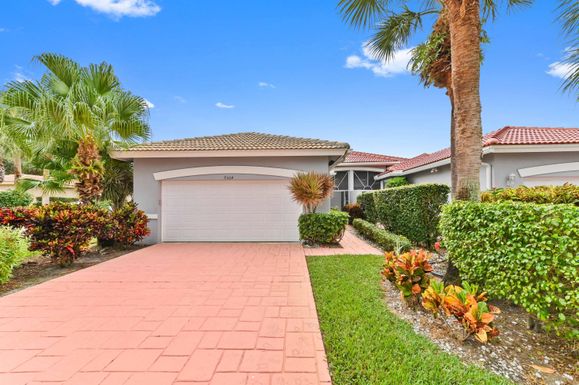 9564 Crescent View, Boynton Beach, FL 33437