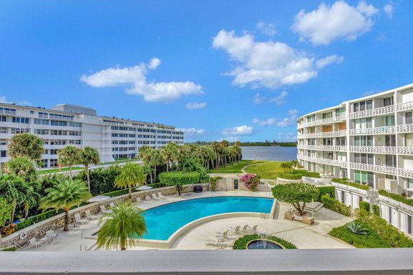 2760 Ocean, Palm Beach, FL 33480