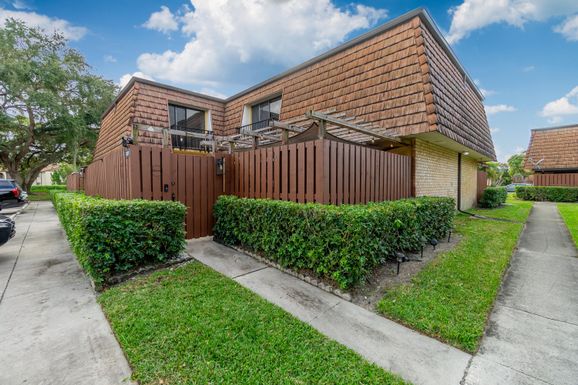 1201 12th, Greenacres, FL 33463