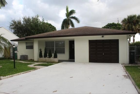 907 18th, Lake Worth Beach, FL 33460