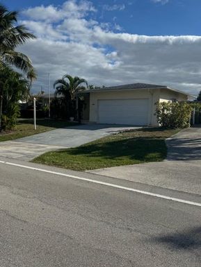 3914 Holly, Palm Beach Gardens, FL 33410