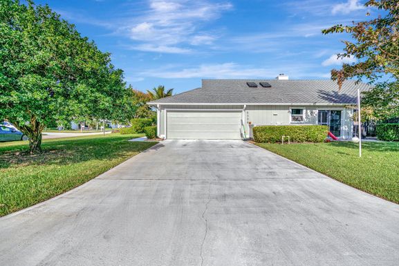 6304 Ames, Hobe Sound, FL 33455