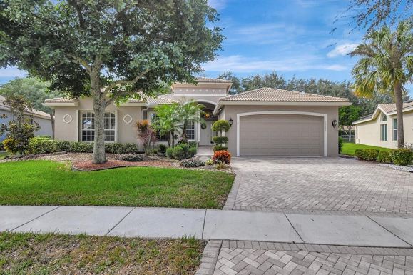 13292 Alhambra Lake, Delray Beach, FL 33446