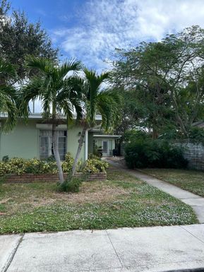 214 Palmway, Lake Worth Beach, FL 33460